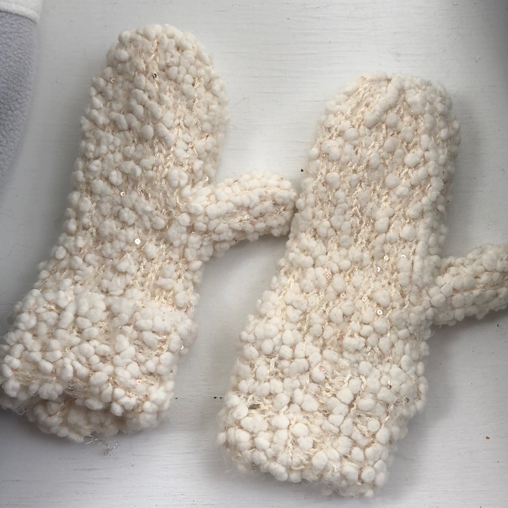 Anthropologie Mittens